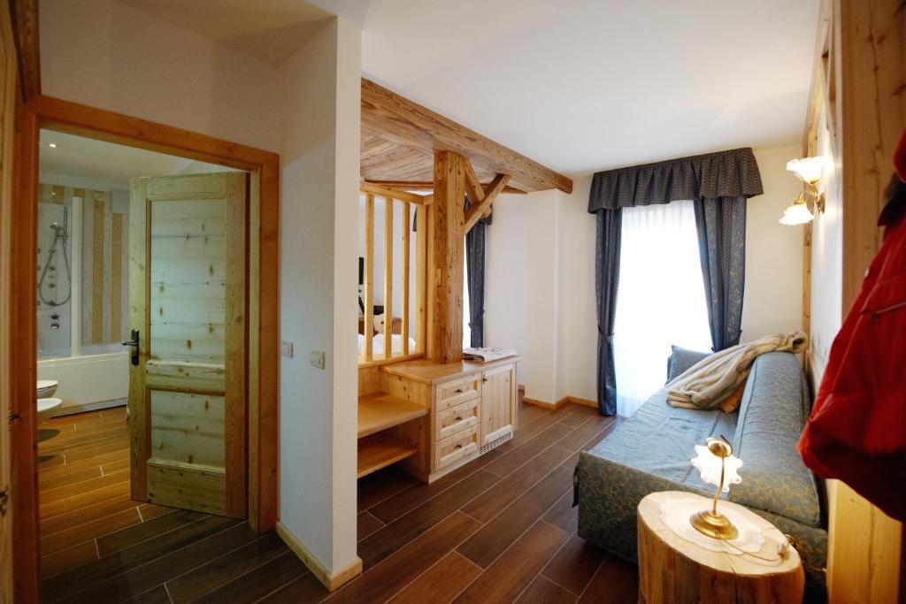 Cavallino Lovely Hotel Andalo Zimmer foto
